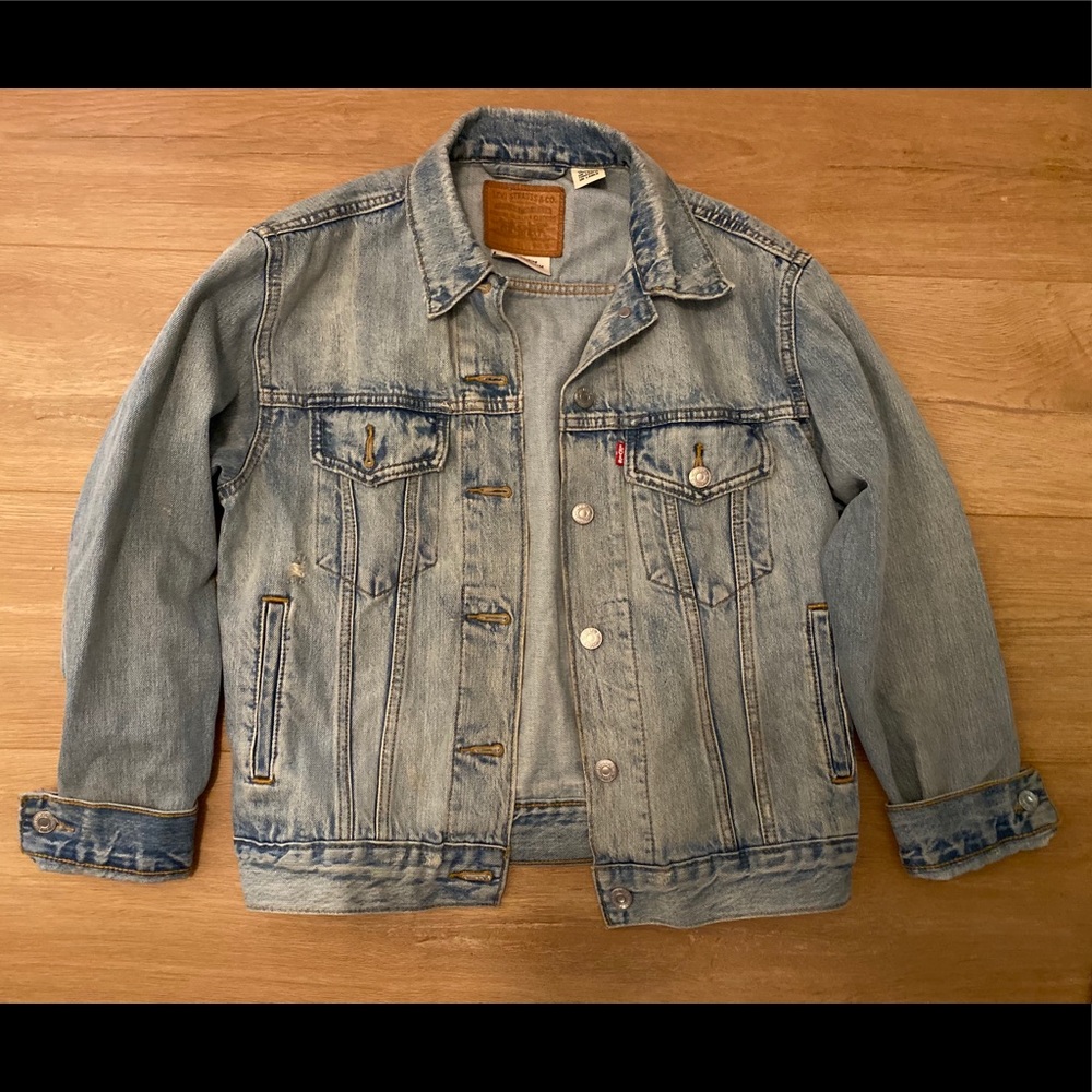 Levi Strauss & Co. small jean jacket distressed